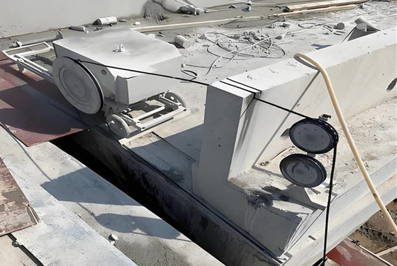 Durable Adjustable Speed Concrete Cutting Wire Saw Machine For Demolition